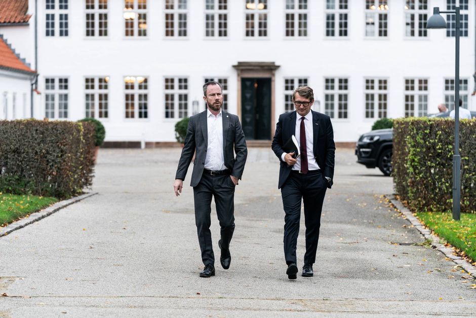 Troels Lund Poulsen er fungerende forsvarsminister, mens Jakob Ellemann-Jensen er på sygeorlov. Det placerer ham på mange måder i toppen af Venstre. Et sted, han ikke har ønsket at befinde sig.