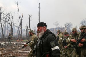 En ny beretning er sluppet ud fra Mariupol, mens tjetjenske tropper i byen viser sig frem på sociale medier.
