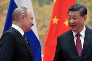Vesten må udnytte, at Putin næppe vil finde sig til rette som Xi Jinpings skødehund. Tilsvarende må Vesten søge at trække Beijing væk fra Moskva, skriver Kasper Støvring. Arkivfoto: Sputnik  