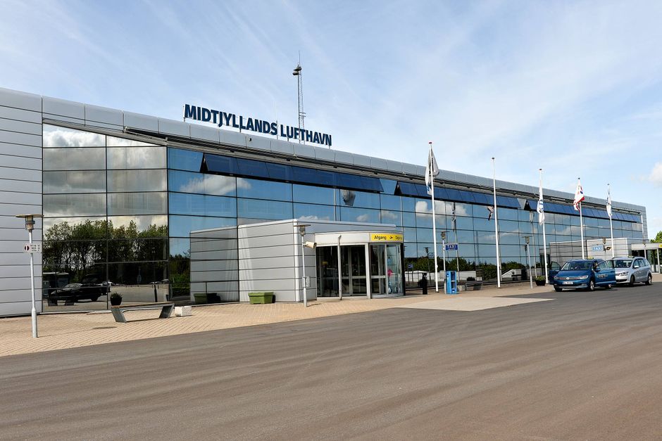 Midtjyllands Lufthavn ender med et endnu større underskud i år og beder derfor ejerkommunerne om endnu mere økonomisk hjælp. 