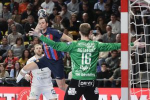 Aalborg Håndbold var med i 45 minutter, men tabte med seks mål hos FC Barcelona i Champions League.