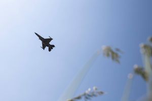 Forsvarets F-16 fly konstaterede mandag, at havet bobler ved et muligt gaslæk sydøst for Bornholm.