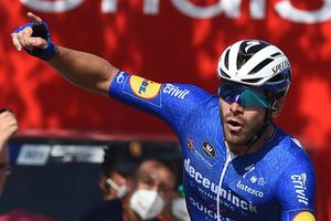 Florian Senechal (Quick-Step) vandt 13. etape af Vuelta a Espana, men det var egentlig ikke holdets plan.