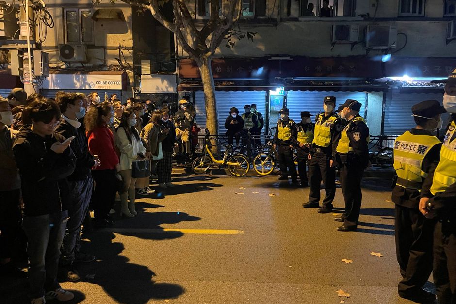 De kinesiske medier er tavse om anticovid-demonstrationerne i de kinesiske storbyer.