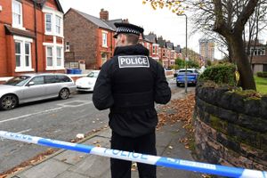 Britisk politi har ifølge BBC erklæret, at en eksplosion i Liverpool søndag var et fejlslagent terrorangreb.