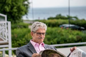 75 år lørdag: Efter mere end 37 år i Folketinget sagde Mogens Lykketoft farvel til dansk politik, men han slås stadig for sin version af Socialdemokratiets historie. 
