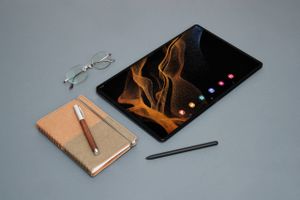 Med Galaxy Tab S8 Ultra har Samsung skabt en unik tablet for dem, hvor kun det ultimative er godt nok. Den store skærm er en fryd, men prisen vil afskrække mange.
