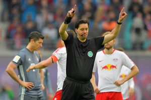 Når det omdiskuterede dommersystem kommer til den bedste engelske liga, bliver det ikke uden problemer.