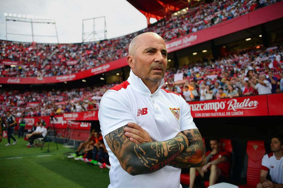 Sevilla har efter fyringen af Julen Lopetegui ansat Jorge Sampaoli som ny cheftræner.