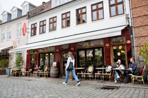 Det er gedigent håndværk på Aarhus' klassiske café, der også byder på effektiv og professionel betjening.