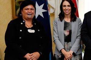 Aktuelt portræt: I sidste uge præsenterede New Zealands premierminister, Jacinda Ardern, landets nye og verdens hidtil mest diverse regering. En regering, der for første gang i landets historie har en kvindelig udenrigsminister. 