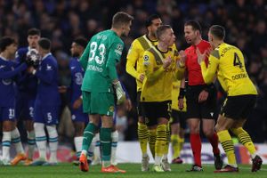 Et straffespark, der skulle tages om, blev afgørende for Chelseas avancement i Champions League.