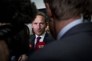 Danskerne får mulighed for at hæve deres indbetaling til efterløn skattefrit. Økonomer: »Dårlig forretning«.
