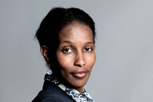 30 år efter at Ayaan Hirsi Ali fik asyl i Holland, udfordrer hun konventionerne. Spørg hellere til evnen til at tilpasse sig, end hvorfor du kom, mener hun.