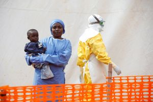 Hverken vacciner eller mere og bedre forberedelse har kunnet forhindre ebolaudbruddet i DR Congo i at sprede sig. Nu er smitten også nået til Uganda. 