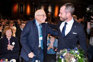 I dagens overblik over det vigtigste nyt kommer vi forbi Uffe Ellemann-Jensens dødsfald.