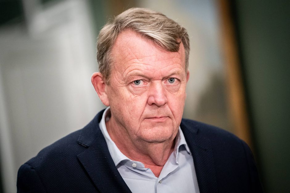 Analyse: Moderaternes formand, Lars Løkke Rasmussen, har få venner blandt de øvrige partiledere, der håber på en regering uden ham. Men en regering uden Løkke risikerer at gøre sig tredobbelt sårbar.