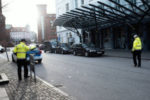 I 2022 har Aarhus Kommune udstedt 46.734 p-afgifter – 8.000 mere end i 2021. Ifølge kommunen er der flere bud på forklaringen, men bilejernes interesseorganisation er bekymret over udsigten til yderligere stigninger.