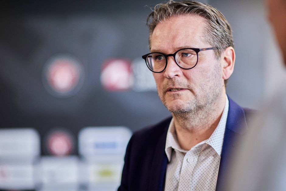 Ingen er forpligtet ud over sine evner, men alle er forpligtet til at knokle i en holdsport, siger Thomas Thomasberg, der har en klar mission som ny FC Midtjylland-træner.