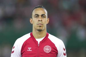 Grundet en forværret muskelskade går Yussuf Poulsen glip af opstarten og indledningen på sæsonen i Tyskland.