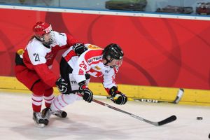 De 23 danske ishockeykvinder er clearet til deltagelse ved vinter-OL, men en enkelt rejser senere afsted.