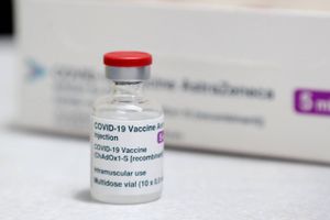 En dansker døde i marts efter at være blevet ramt af sjældne blodpropper efter vaccination med Astrazeneca.