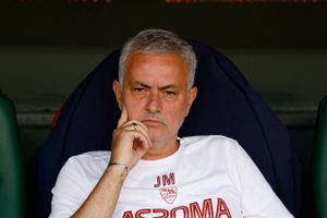60 år torsdag: Nogle gange siger en vasketøjskurv mere om et menneske end tusinde ord. Lidt sådan er det med fodboldtræner José Mourinho.