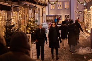 Forleden meldte cityforeningen ud, at Randers holder fast i julebelysningen. Nu får beslutningen opbakning i dette debatindlæg.