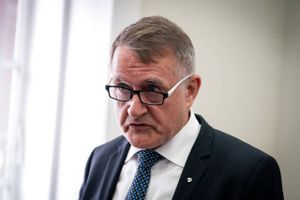 Færøernes landsstyreformand for udenrigsanliggender mener, at Søren Pape er diskvalificeret som statsminister.