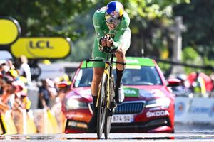 Den belgiske cykelstjerne Wout van Aert dropper enkeltstarten ved VM for at fokusere på linjeløbet.