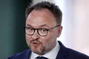 EU-aftale vil hjælpe på energiregningen, men dansk minister tør endnu ikke byde på, hvor meget.