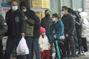 Efter Kinas leder, Xi Jinping, har lettet på de hårde nedlukninger mod covid-19, ventes en smitteeksplosion.