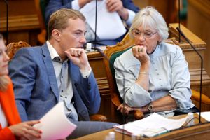 »Sølle, selvcentreret og forræderisk,« skriver DF's Pia Kjærsgaard om partiafhoppere.  