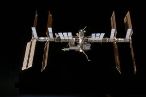 Russernes exit fra det internationale rumprojekt kan få flere konsekvenser for ISS og varsler måske et nyt våbenkapløb i rummet.