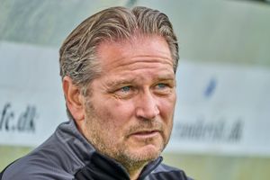 AaB-sportschef Inge André Olsen ser helst, at afløseren for afgående Marti Cifuentes bliver en dansk træner.