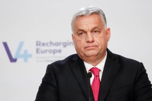 Ungarns forfatningsdomstol siger, den ikke har taget stilling, om EU-lov står over ungarsk lov om migranter.