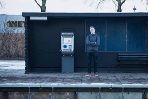 Jens Biltoft var én blandt en række borgere, som oplevede ventetid i frostgrader og forsinkelse på grund af letbanens aflysninger tirsdag morgen.