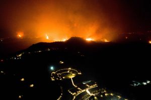 Brandfolk i Grækenland er torsdag rykket ud nær Olympia, som normalt er et yndet turistmål.