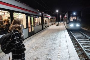 Sidste år måtte Aarhus Letbane indstille togdriften grundet frost 10 gange i løbet af vinteren. Fredag morgen måtte letbanen indstille togdriften mellem Hornslet og Grenå for første og forhåbentlig sidste gang i denne sæson, fortæller direktør Michael Borre. Foto: Casper Dalhoff