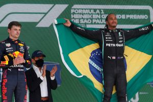 Formel 1's løbsdirektør advarer Formel 1-kørerne mod, at usportslig adfærd kan blive straffet hårdt.