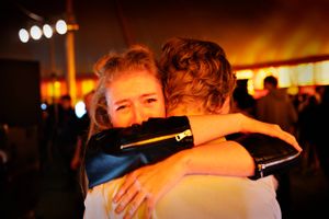Jyllands-Postens fotograf Casper Dalhoff tog med på en anderledes festival end de gængse, da han besøgte Klintebjerg Festival på Nordfyn for 430 elever fra fem specialefterskoler. Festivalen skal give de unge en tro på, at de kan være en del af et større fællesskab.