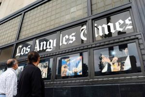 New York Times, Los Angeles Times og Chicago Tribune var blandt de amerikanske medier, der blev hacket, og derfor måtte udkomme forsinket på print lørdag.