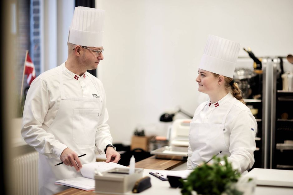 Elisabeth Madsen var som den første kvinde nogensinde en del af den danske delegation, der i marts vandt Bocuse d'Or Europe, det uofficielle europamesterskab for kokke.