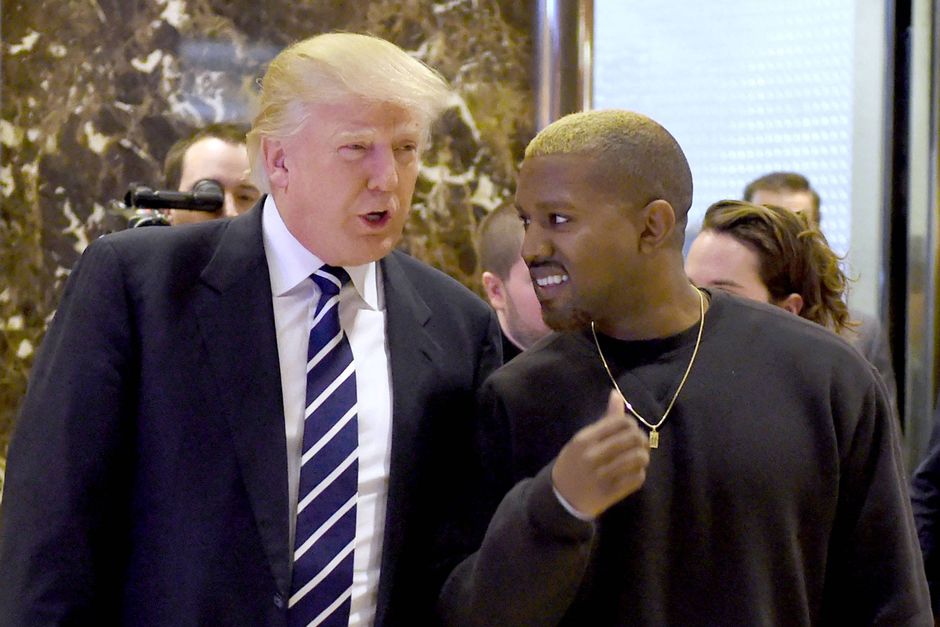 Oprindeligt skulle​ Donald Trump kun have spist middag i Mar-a-Lago med rapperen og forretningsmanden Ye, tidligere kendt under navnet Kanye West, men den højreradikale Nick Fuentes sneg sig også med. Arkivfoto: Timothy A. Clary