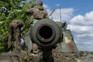 Ukrainske tropper presser mod vest og syd i byen Lyman. Det kan blive en vigtig sejr, forudser militæranalytiker. 