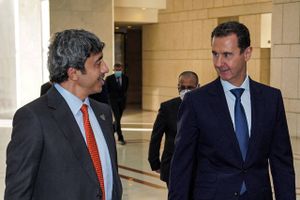 USA retter en skarp kritik af, at Emiraternes udenrigsminister har besøgt Syriens "brutale diktator" Assad.