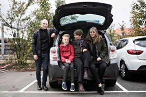 Familien Trulesen fra Silkeborg har haft delebil i 12 år og aldrig selv ejet en bil. Men derfor ved de præcist, hvornår det er for dyrt at tage bilen.