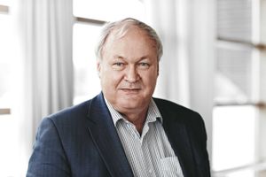 70 år torsdag: Ole Juul Jensen kan fejre både rund fødselsdag og 25 års jubilæum i Cowi, den ene af to virksomheder i løbet af en lang karriere.