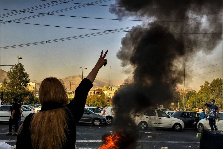 Protesterne mod autokratierne breder sig, bl.a. mod præstestyret i Iran (billedet), men spørgsmålet er, om opstandene gradvist vil blive slået ned, og folket atter bøje hovederne, som vi så under Det Arabiske Forår, skriver Thomas Johannes Erichsen. Arkivfoto