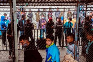 Grækenland registrerede i sidste uge de første smittede med covid-19 i en lejr for asylsøgere. Flygtningelejre verden over forbereder sig lige nu på det værste.